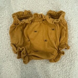 Quincy Mae Sun Gathered Bloomers (0-3 Months)